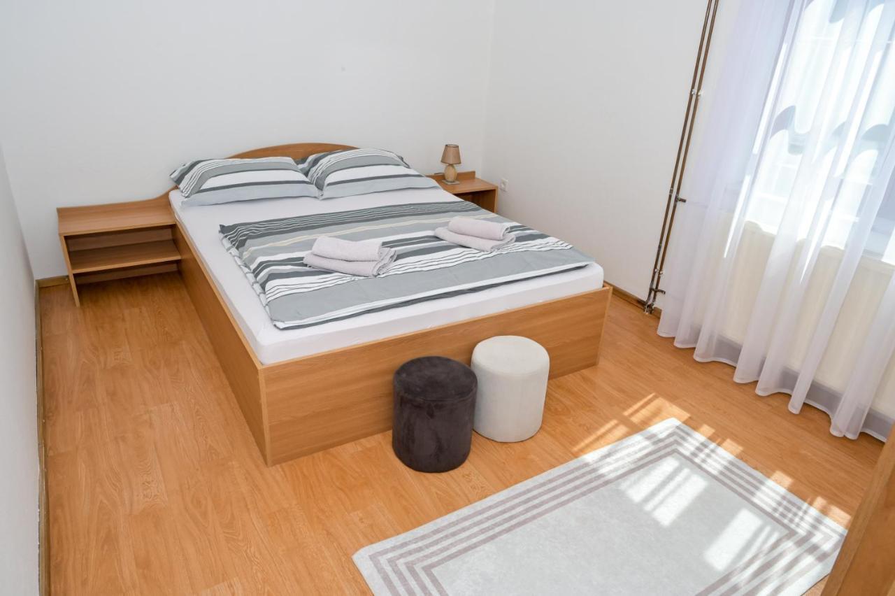 יאיצי Apartments Dora מראה חיצוני תמונה