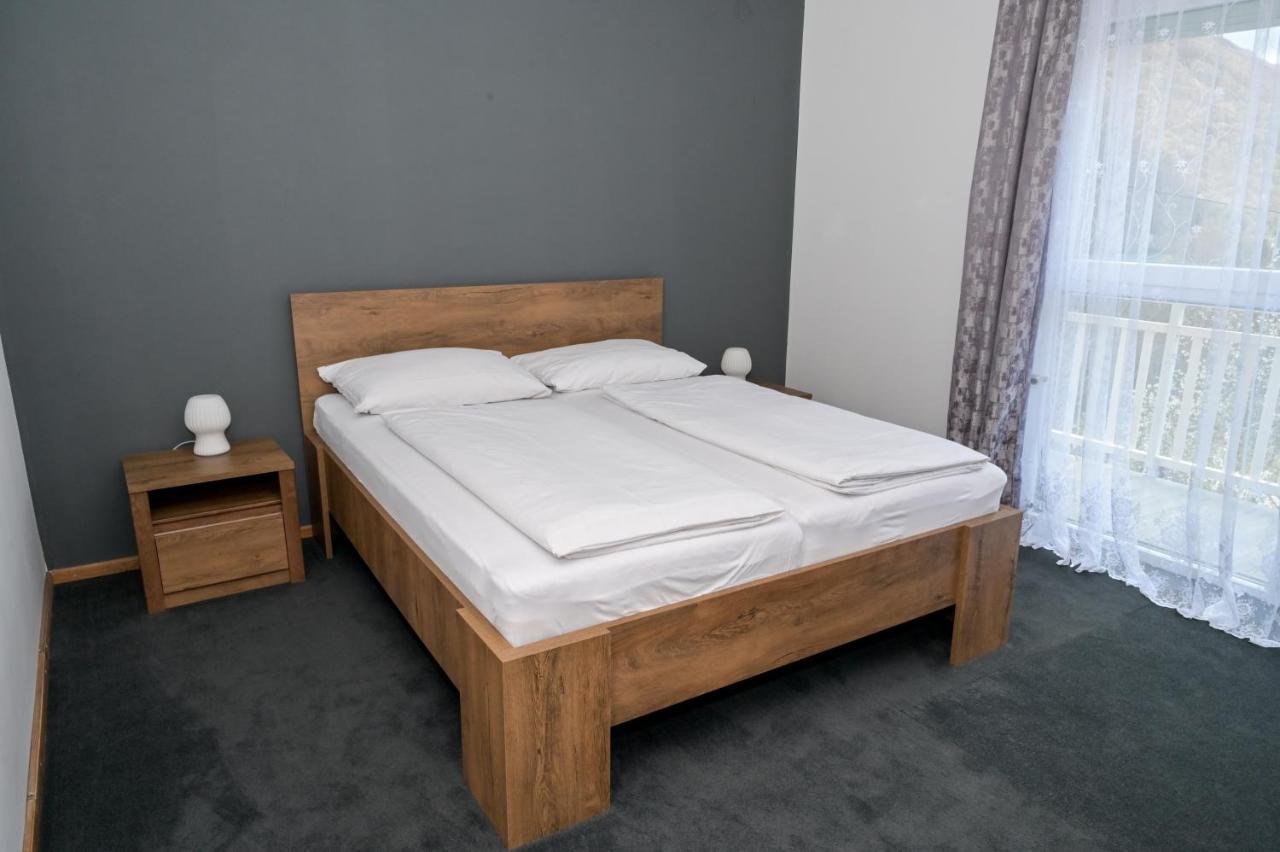 יאיצי Apartments Dora מראה חיצוני תמונה