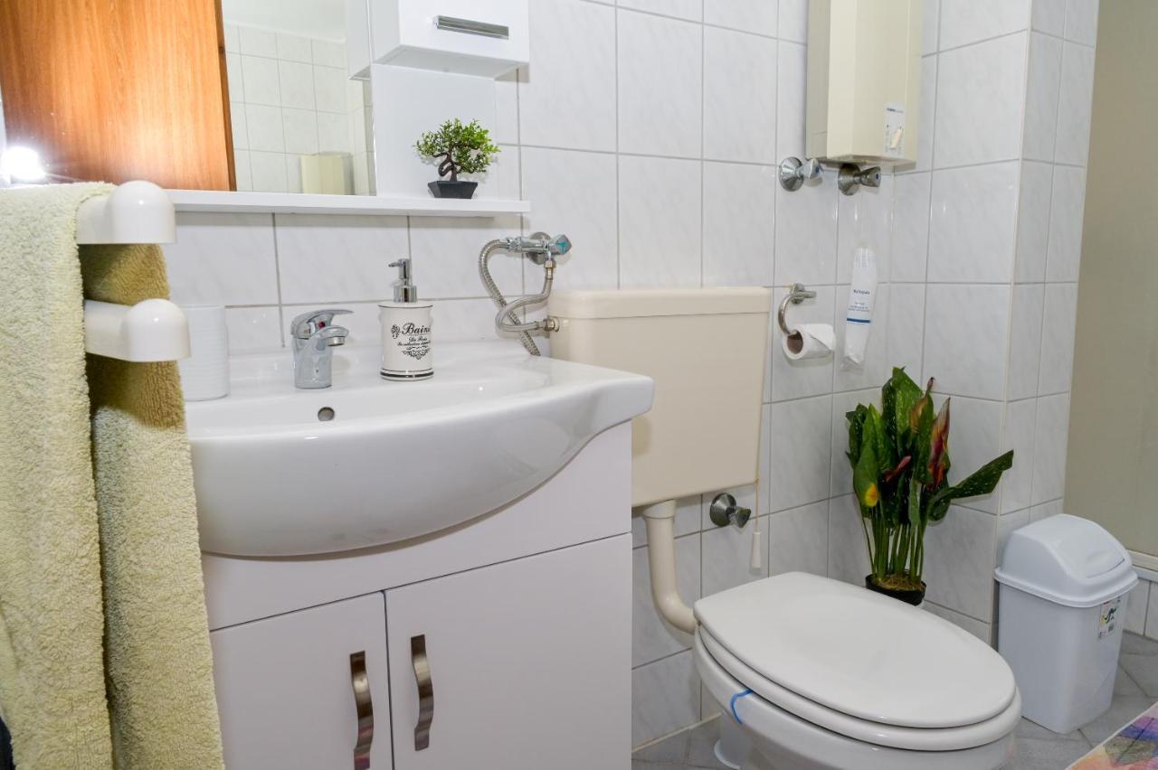 יאיצי Apartments Dora מראה חיצוני תמונה