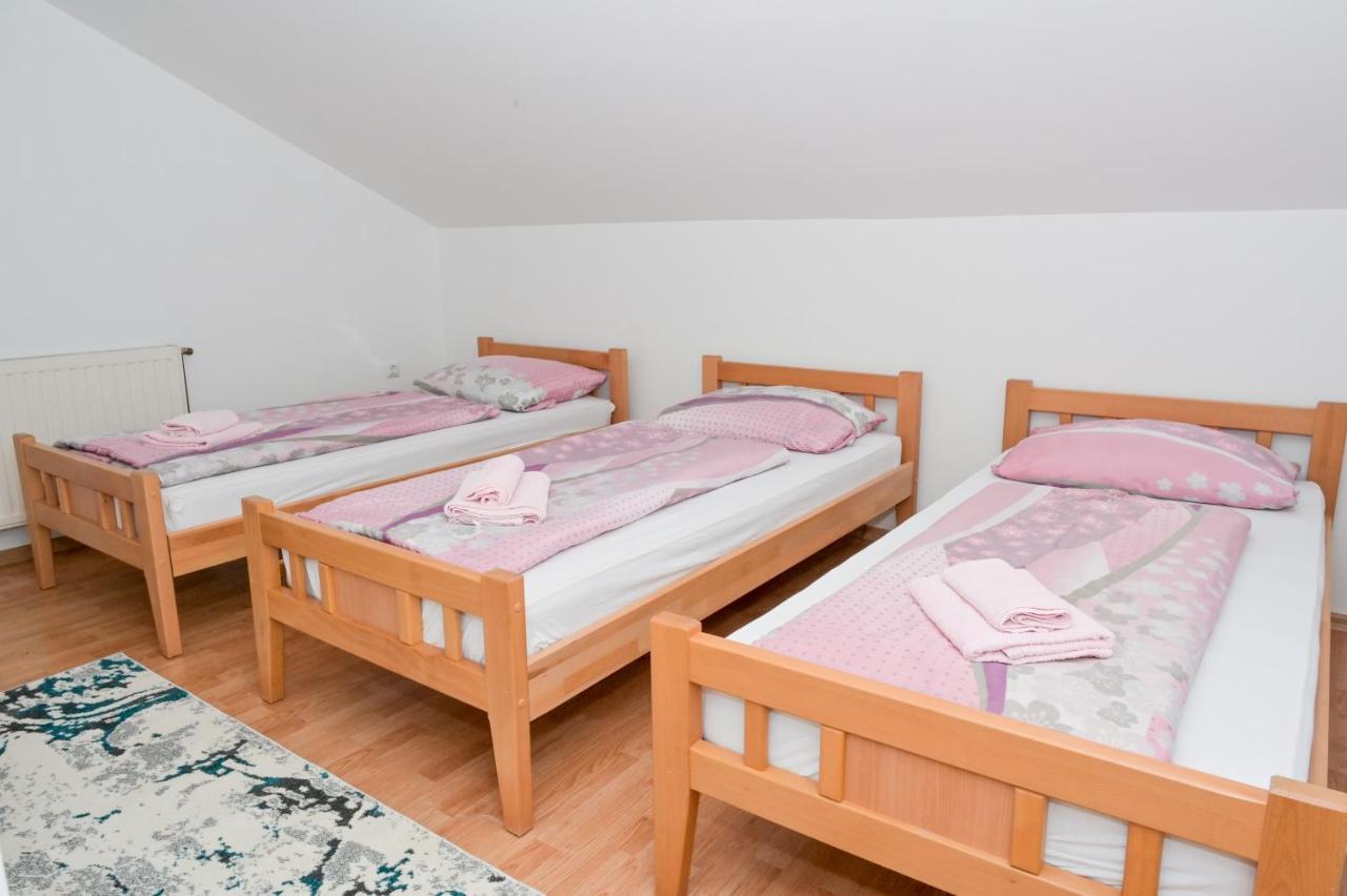 יאיצי Apartments Dora מראה חיצוני תמונה