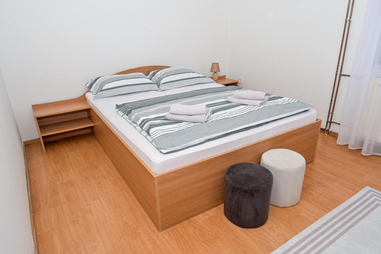 יאיצי Apartments Dora מראה חיצוני תמונה